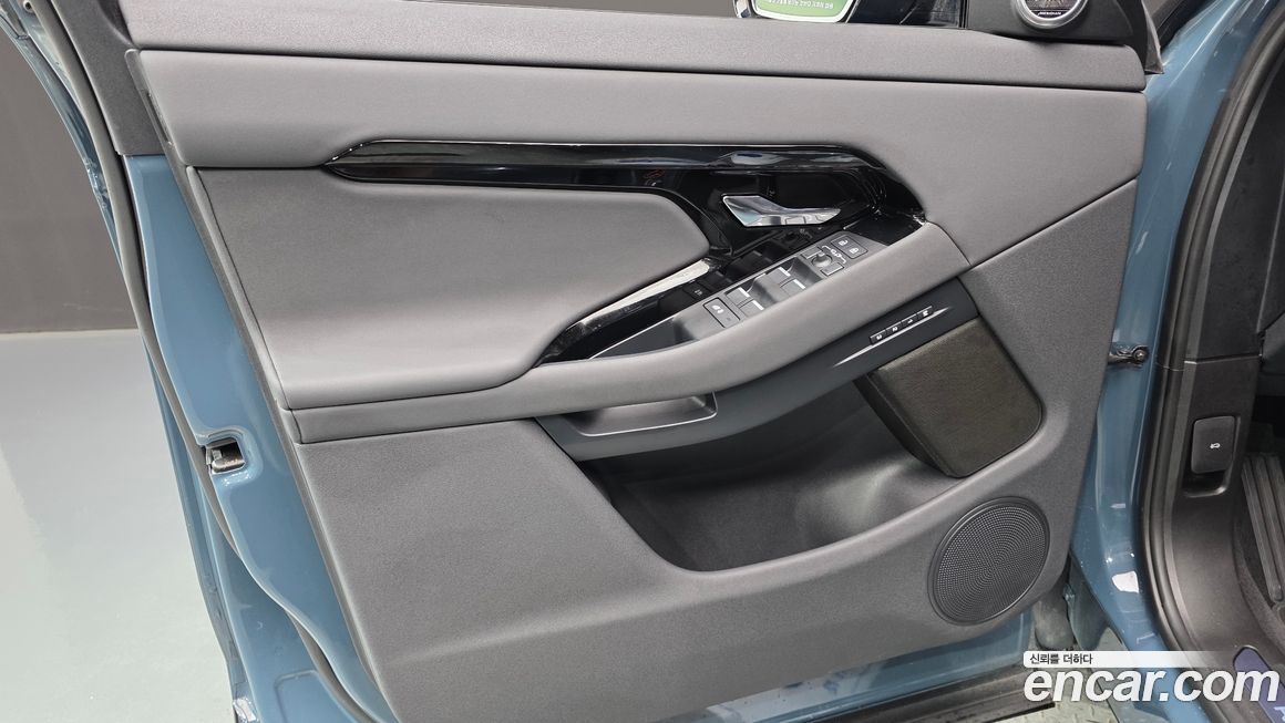 Land Rover Range Rover Evoque 2025