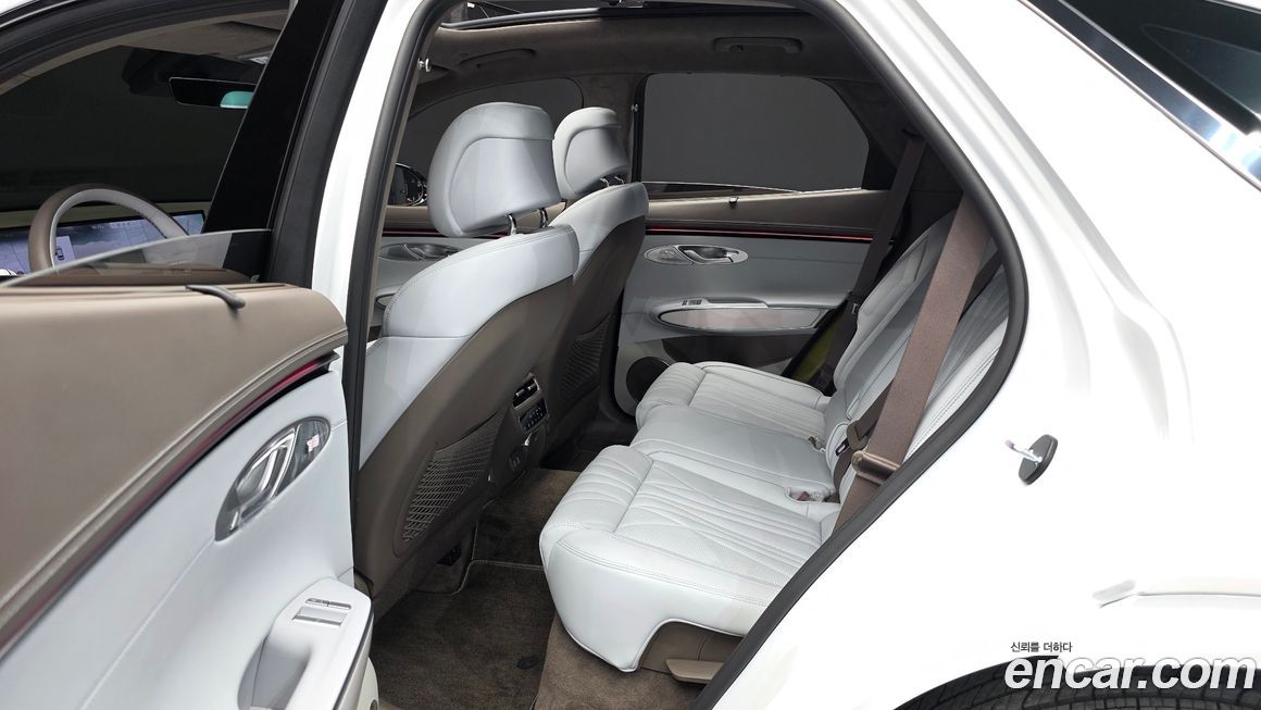 Genesis GV70 2025