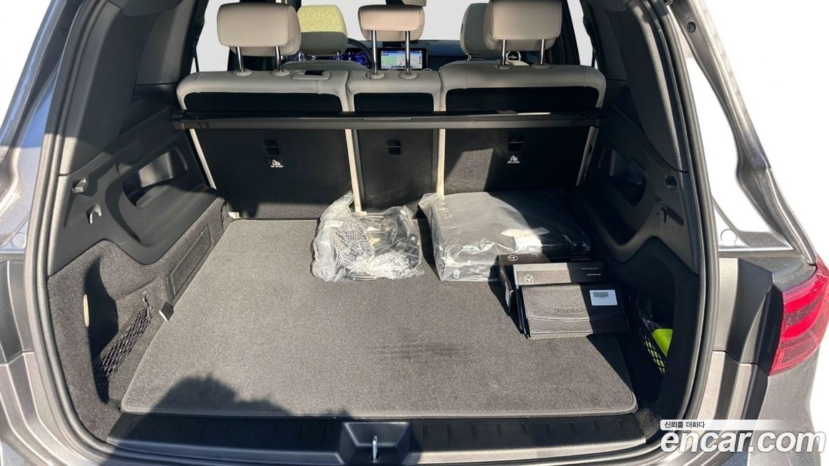 Mercedes-Benz EQB 2026