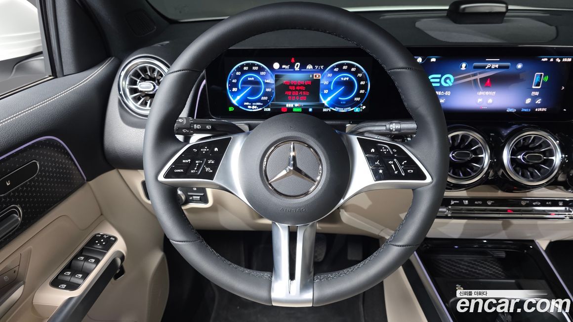 Mercedes-Benz EQB 2026