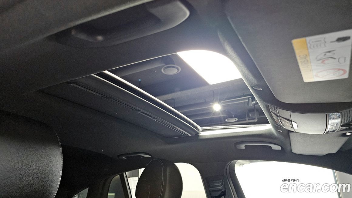 Mercedes-Benz GLC-Class 2023