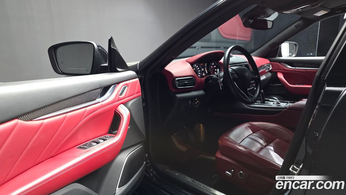 Maserati Levante 2022