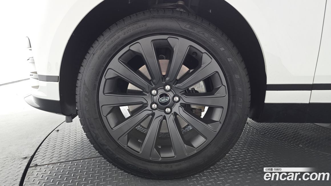 Land Rover Range Rover Velar 2023