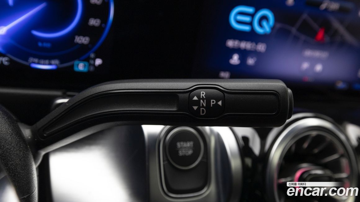 Mercedes-Benz EQB 2026