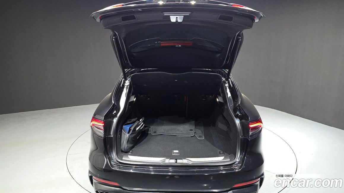 Maserati Levante 2022