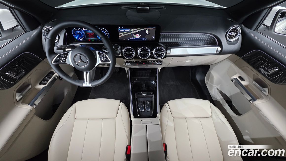 Mercedes-Benz EQB 2026