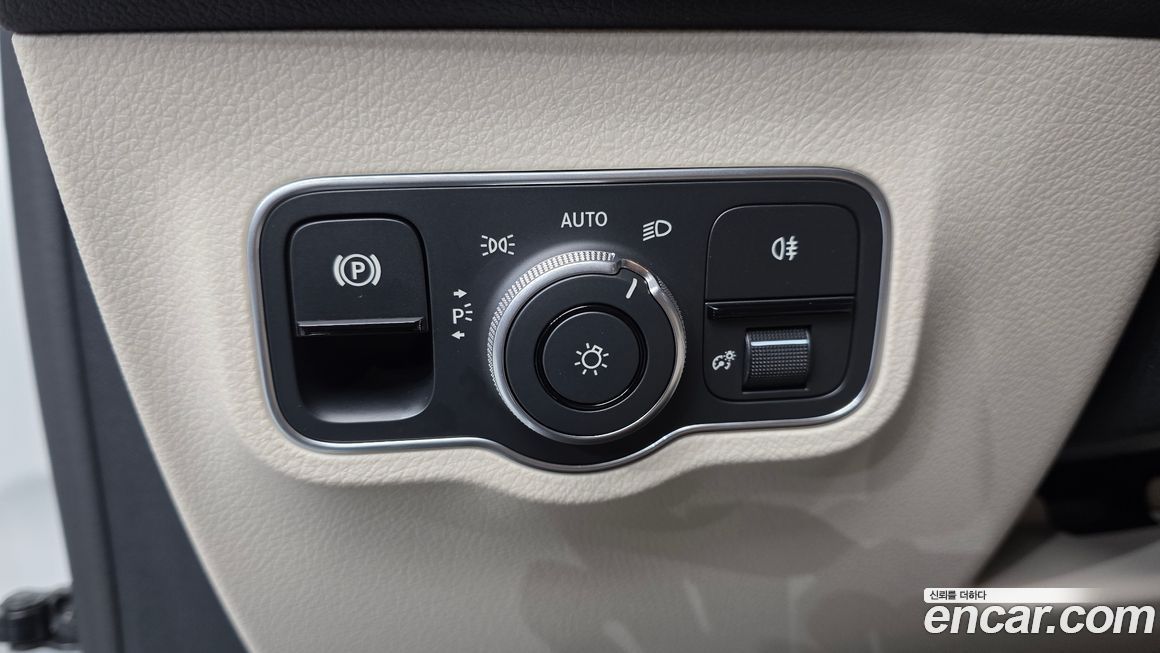 Mercedes-Benz EQB 2026