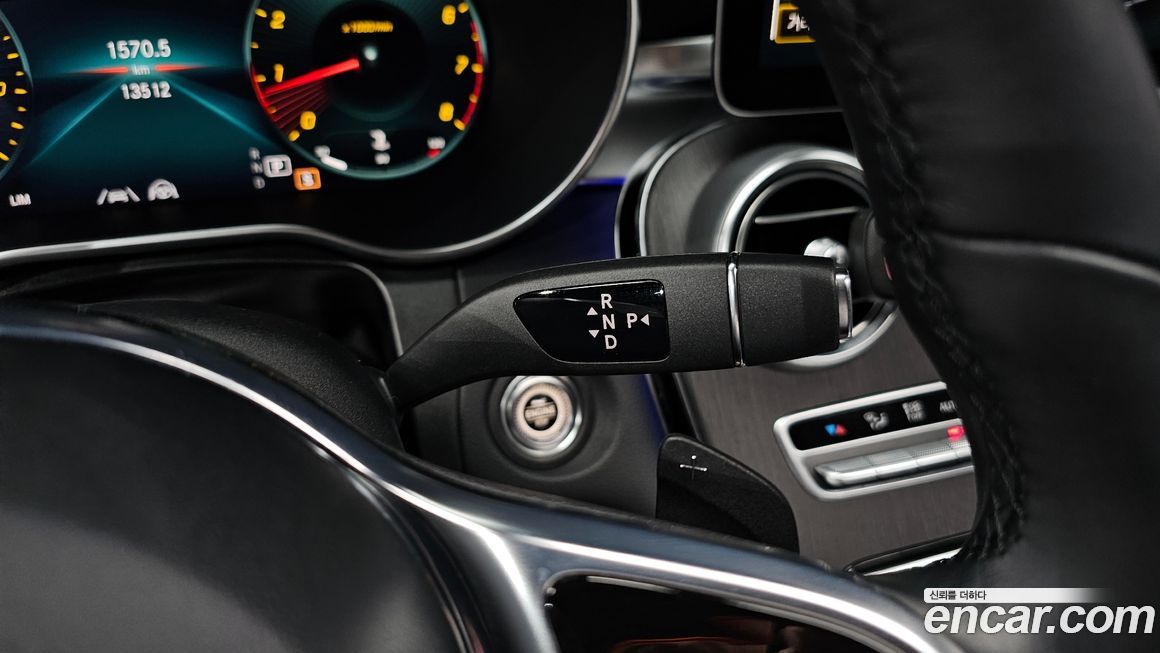 Mercedes-Benz GLC-Class 2023