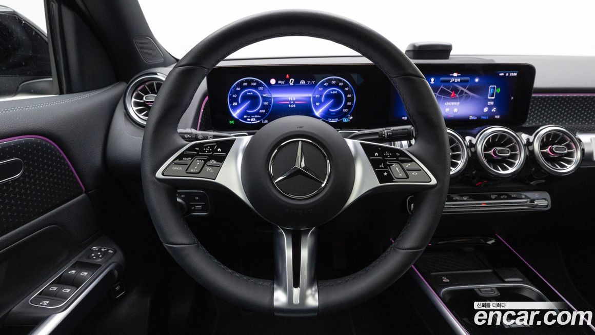 Mercedes-Benz EQB 2026