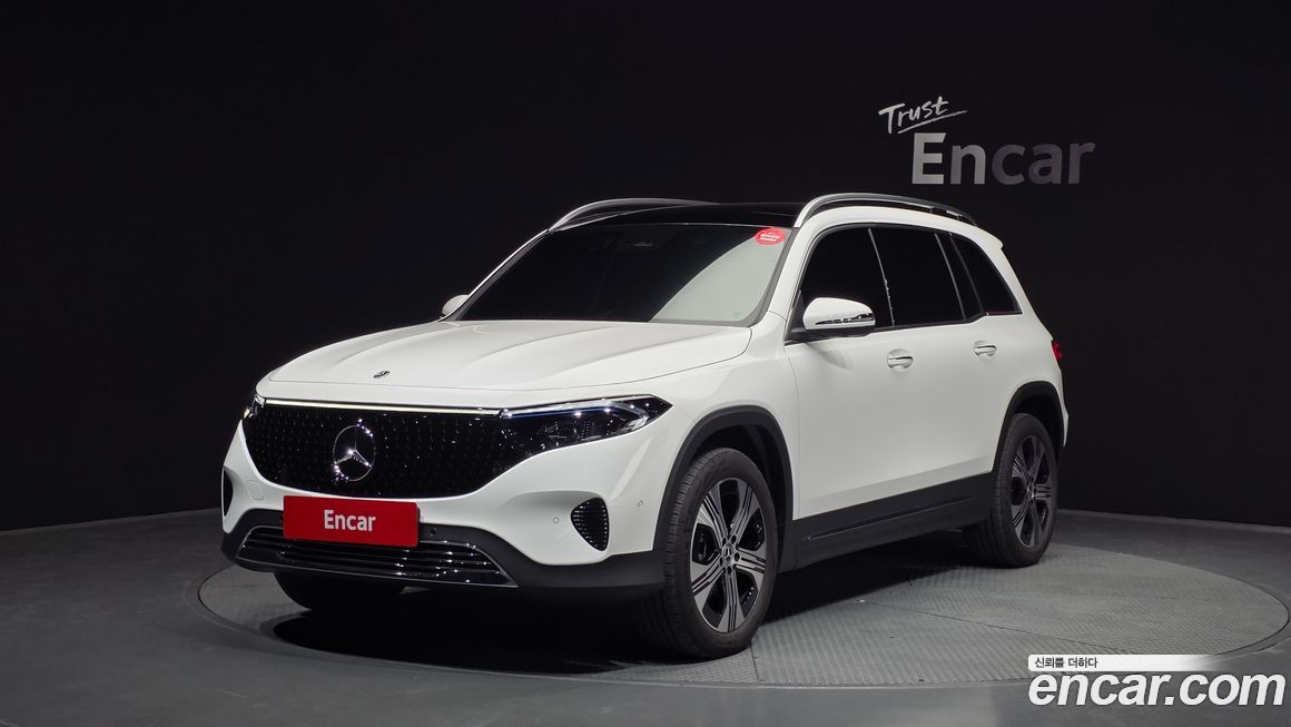 Mercedes-Benz EQB 2026