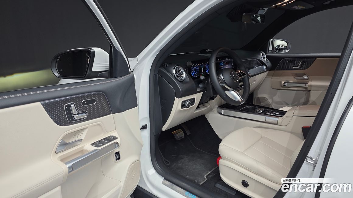 Mercedes-Benz EQB 2026