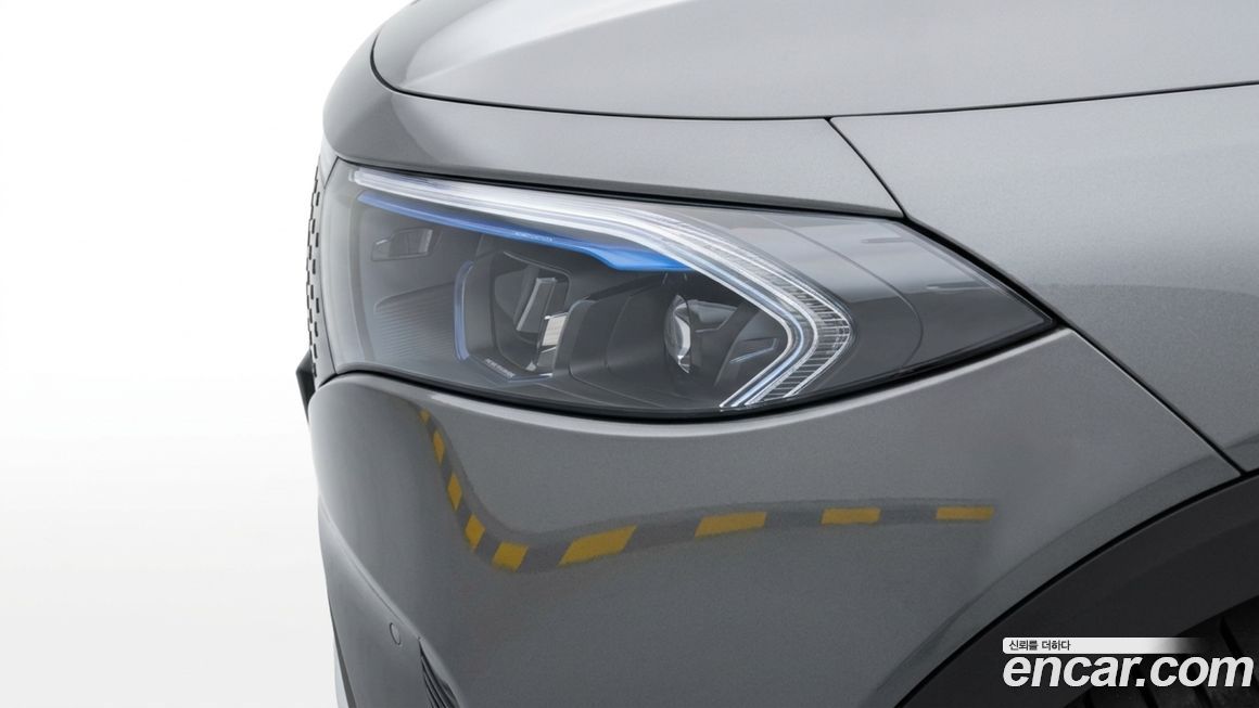 Mercedes-Benz EQB 2026