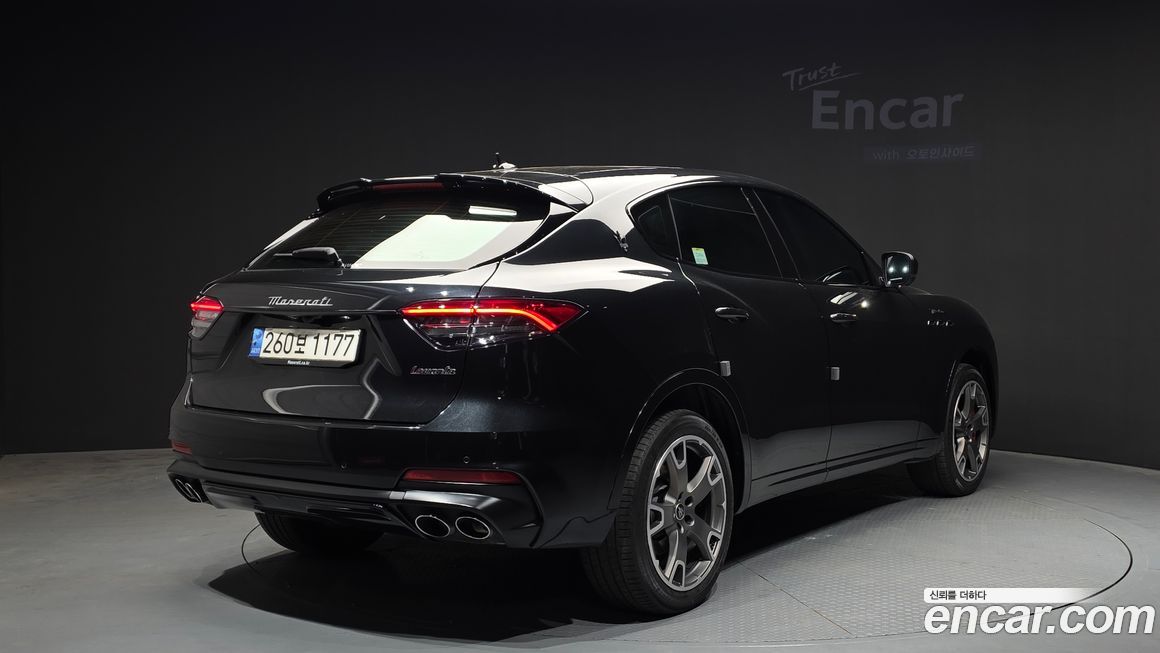 Maserati Levante 2022