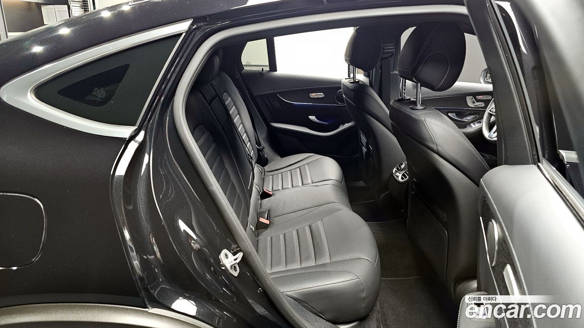 Mercedes-Benz GLC-Class 2023