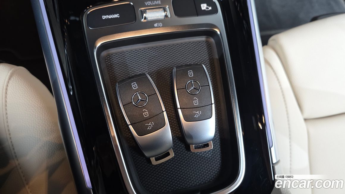 Mercedes-Benz EQB 2026
