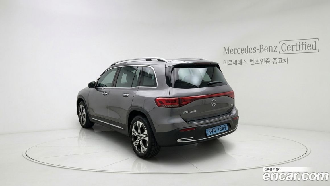 Mercedes-Benz EQB 2026