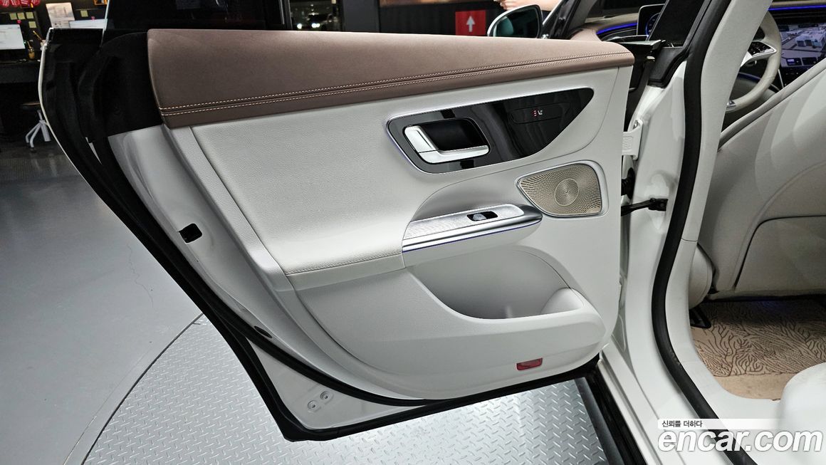 Mercedes-Benz EQE 2023