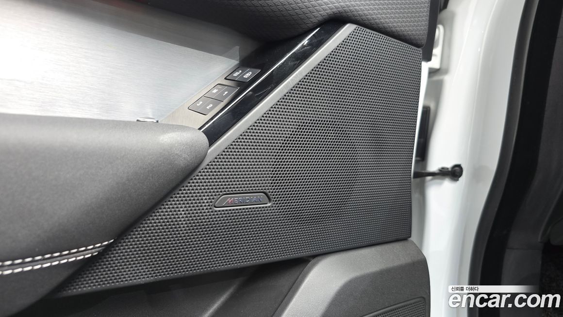Land Rover Range Rover Velar 2023