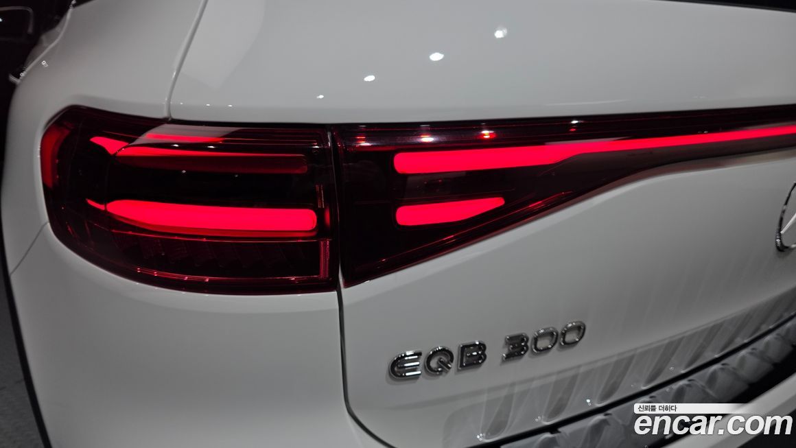 Mercedes-Benz EQB 2026