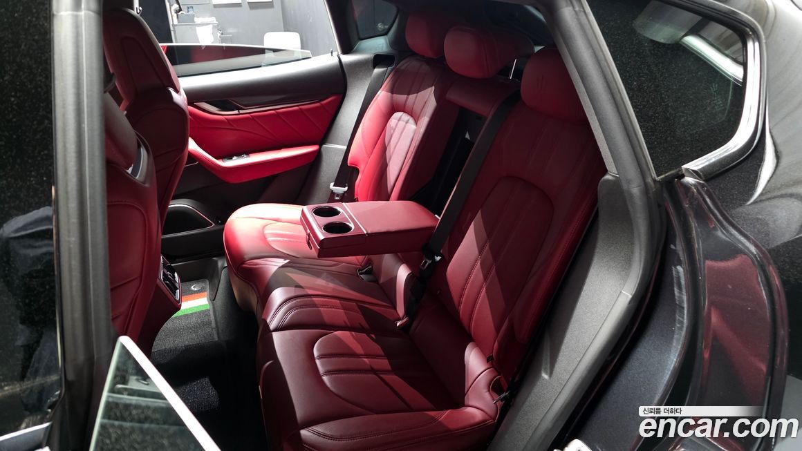 Maserati Levante 2022