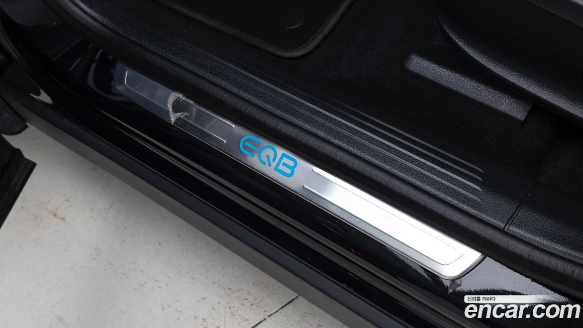 Mercedes-Benz EQB 2026