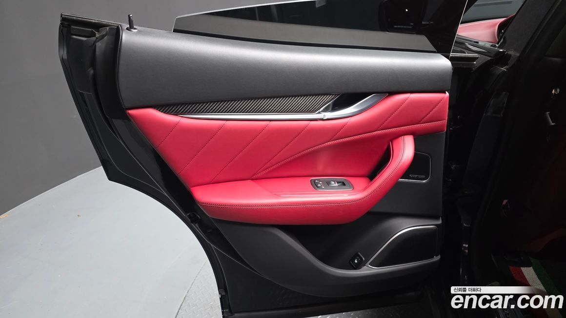Maserati Levante 2022