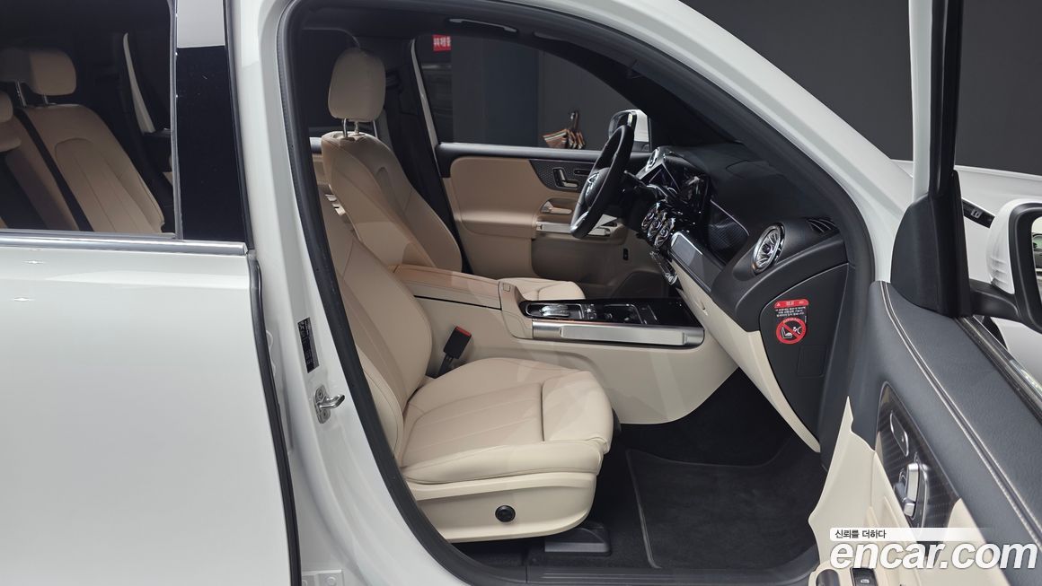 Mercedes-Benz EQB 2026
