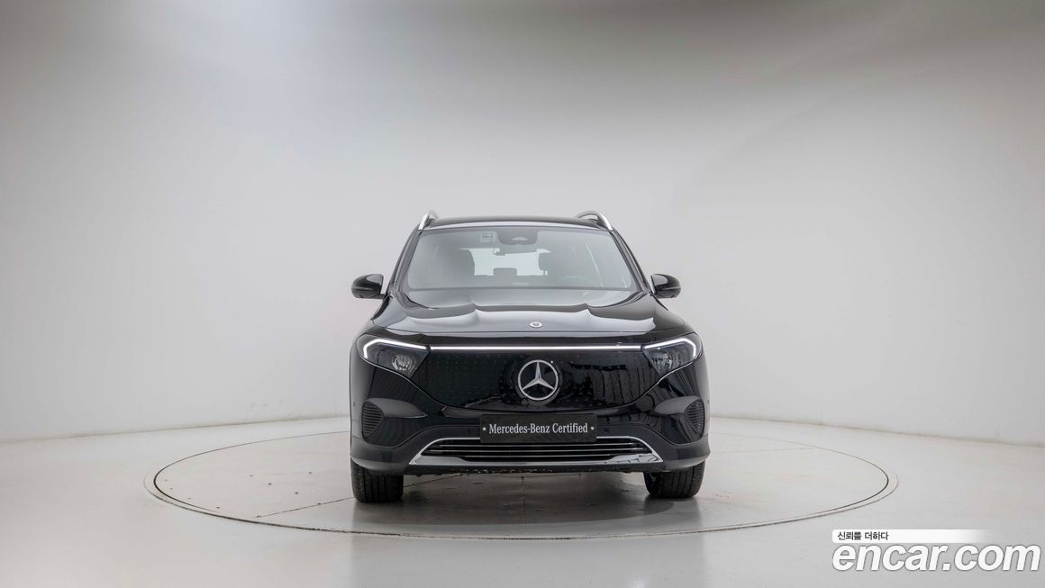 Mercedes-Benz EQB 2026