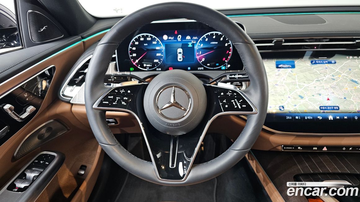 Mercedes-Benz E-Class 2024