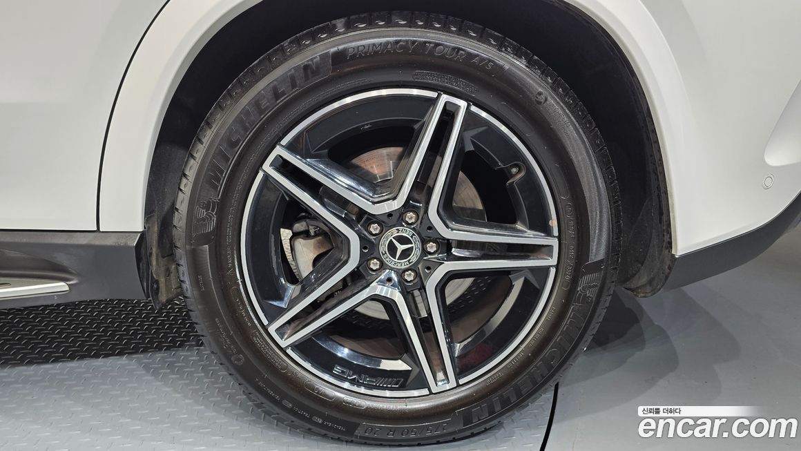 Mercedes-Benz GLE-Class 2021