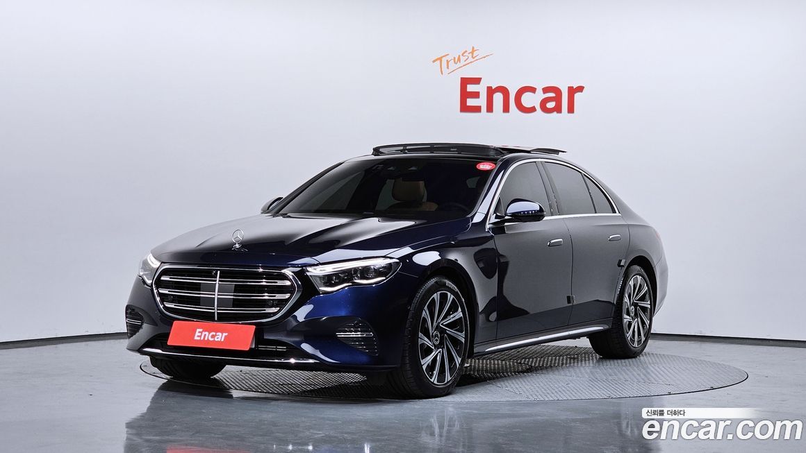 Mercedes-Benz E-Class 2024