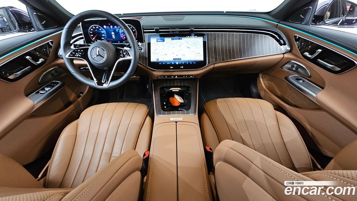 Mercedes-Benz E-Class 2024
