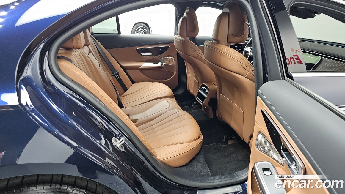 Mercedes-Benz E-Class 2024