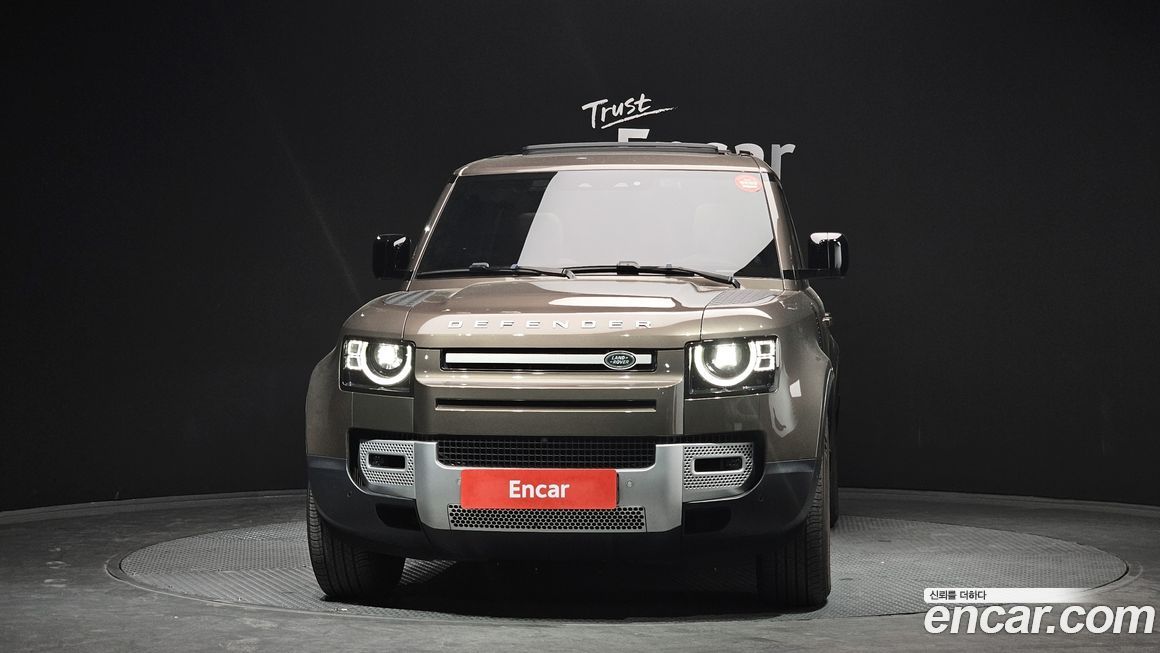 Land Rover Defender 2023