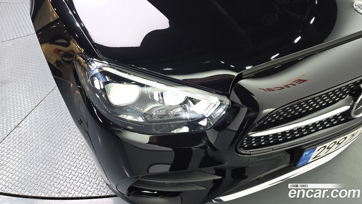 Mercedes-Benz E-Class 2022