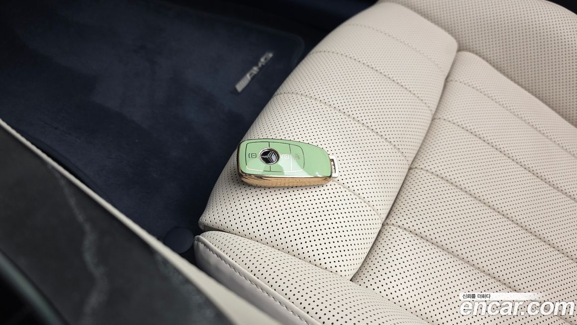 Mercedes-Benz E-Class 2022