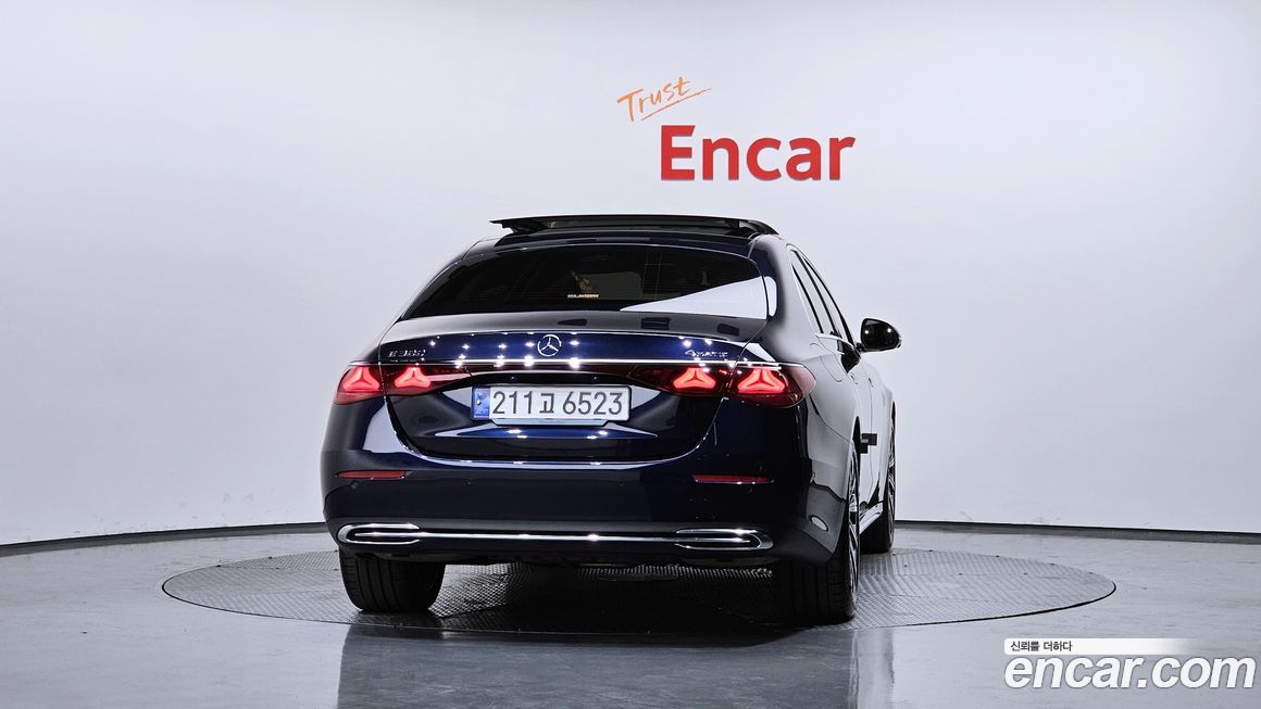 Mercedes-Benz E-Class 2024