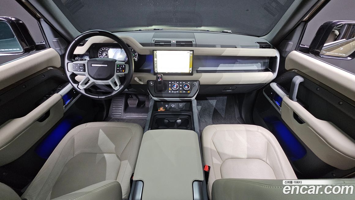 Land Rover Defender 2023