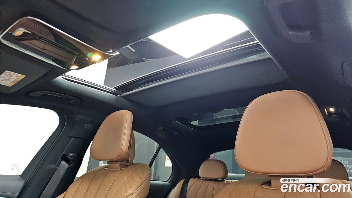 Mercedes-Benz E-Class 2024