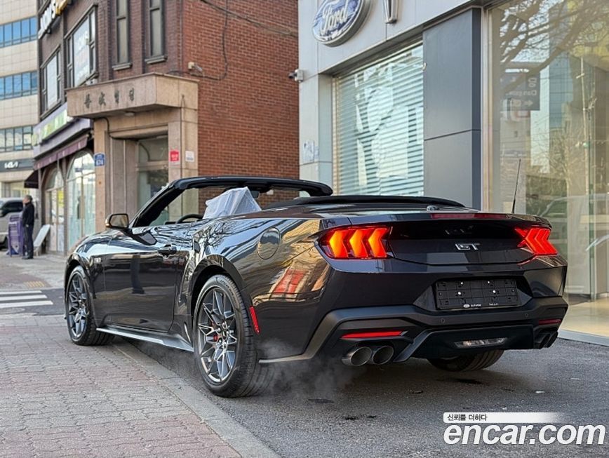 Ford Mustang 2024