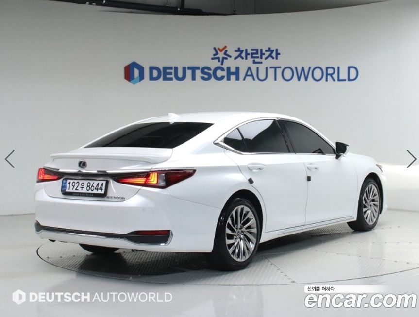 Lexus ES 2026