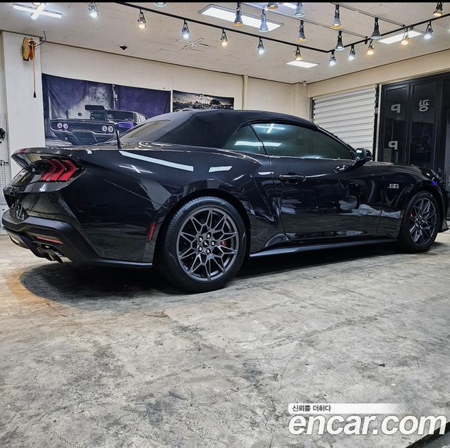 Ford Mustang 2024