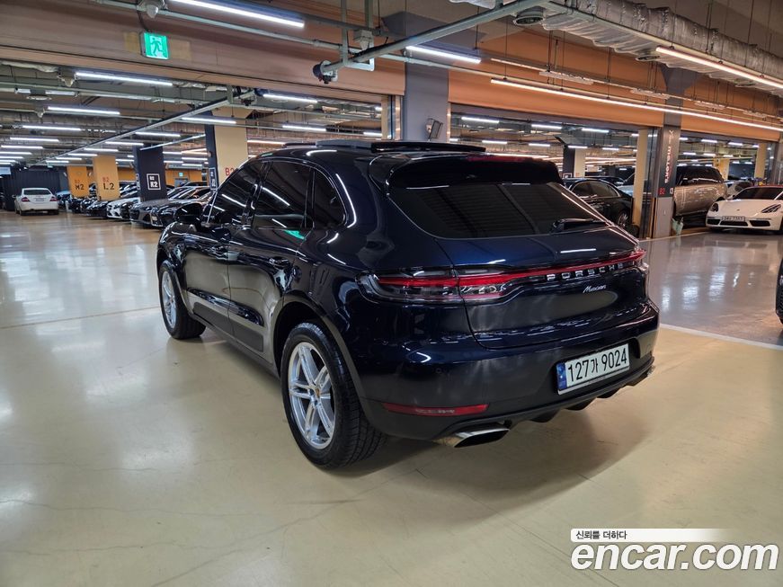 Porsche Macan 2021