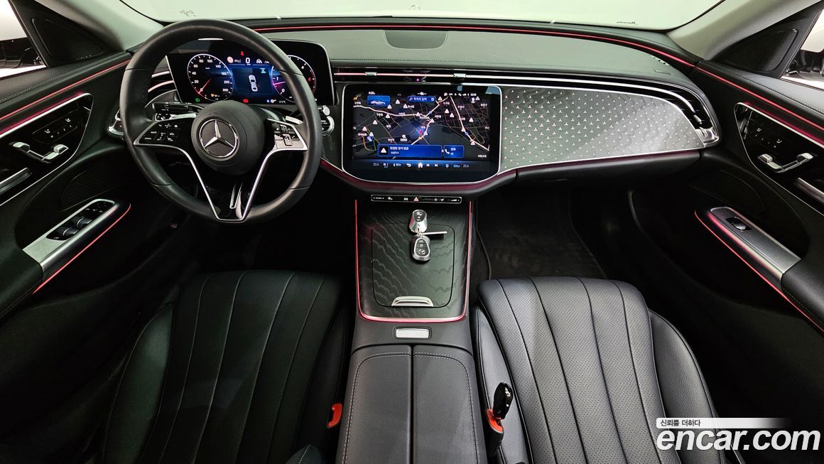 Mercedes-Benz E-Class 2024