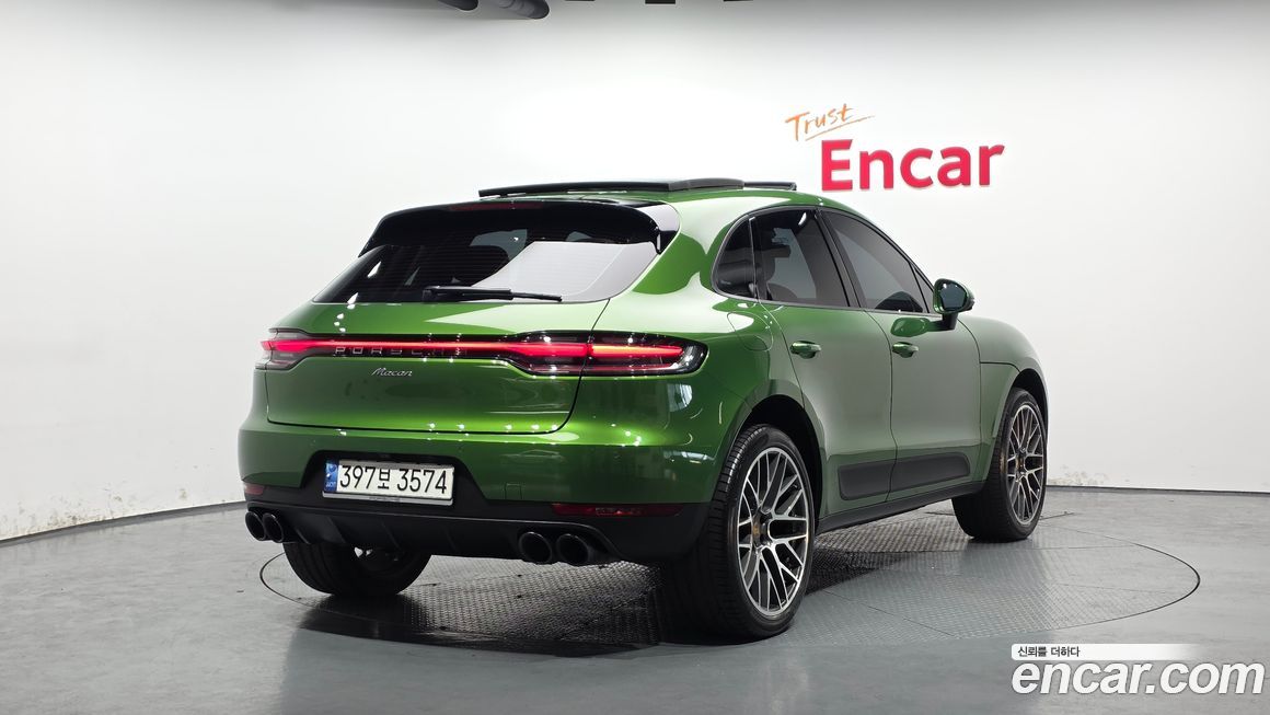 Porsche Macan 2021