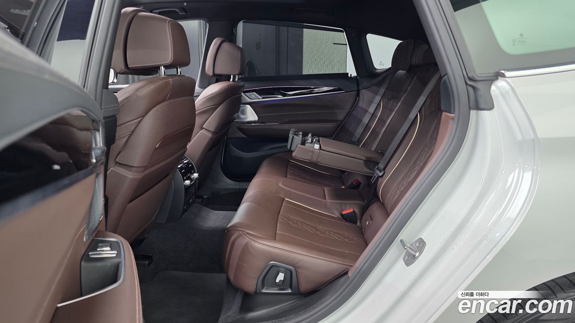 BMW Gran Turismo 2023