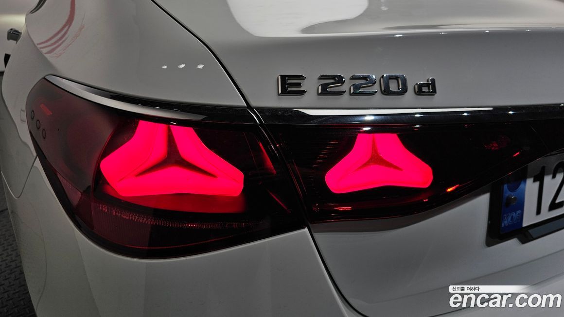 Mercedes-Benz E-Class 2024