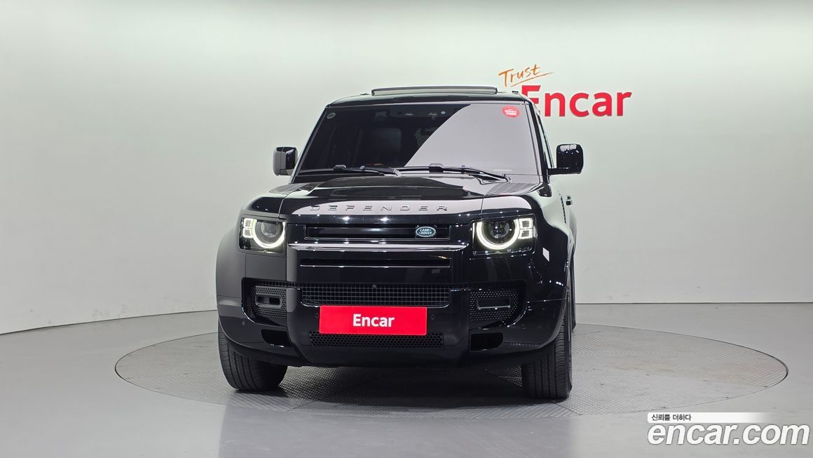 Land Rover Defender 2024
