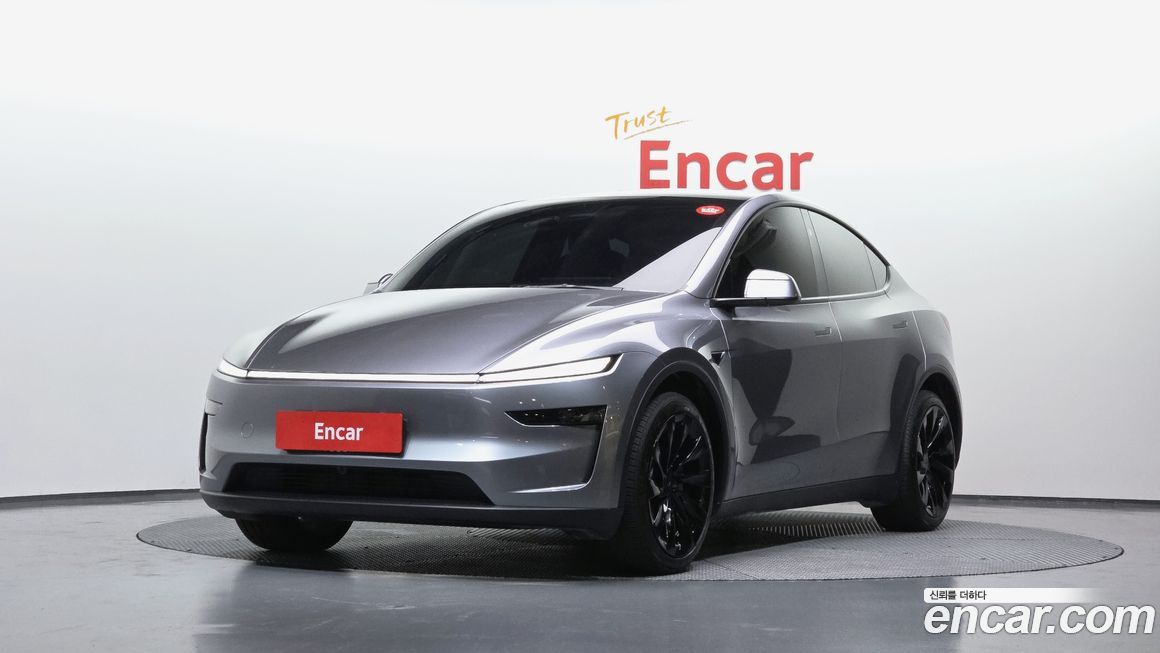 Tesla Model Y 2025