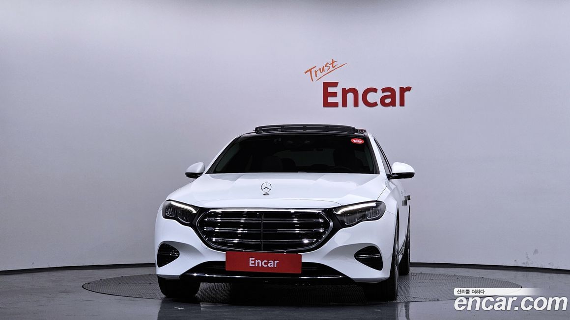 Mercedes-Benz E-Class 2024